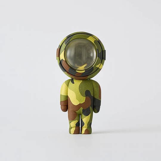 LUMO | Astronaut Sunset Projection Lamp