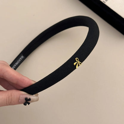 A simple and retro bow headband, a high-end and versatile hair accessory for the top of the head