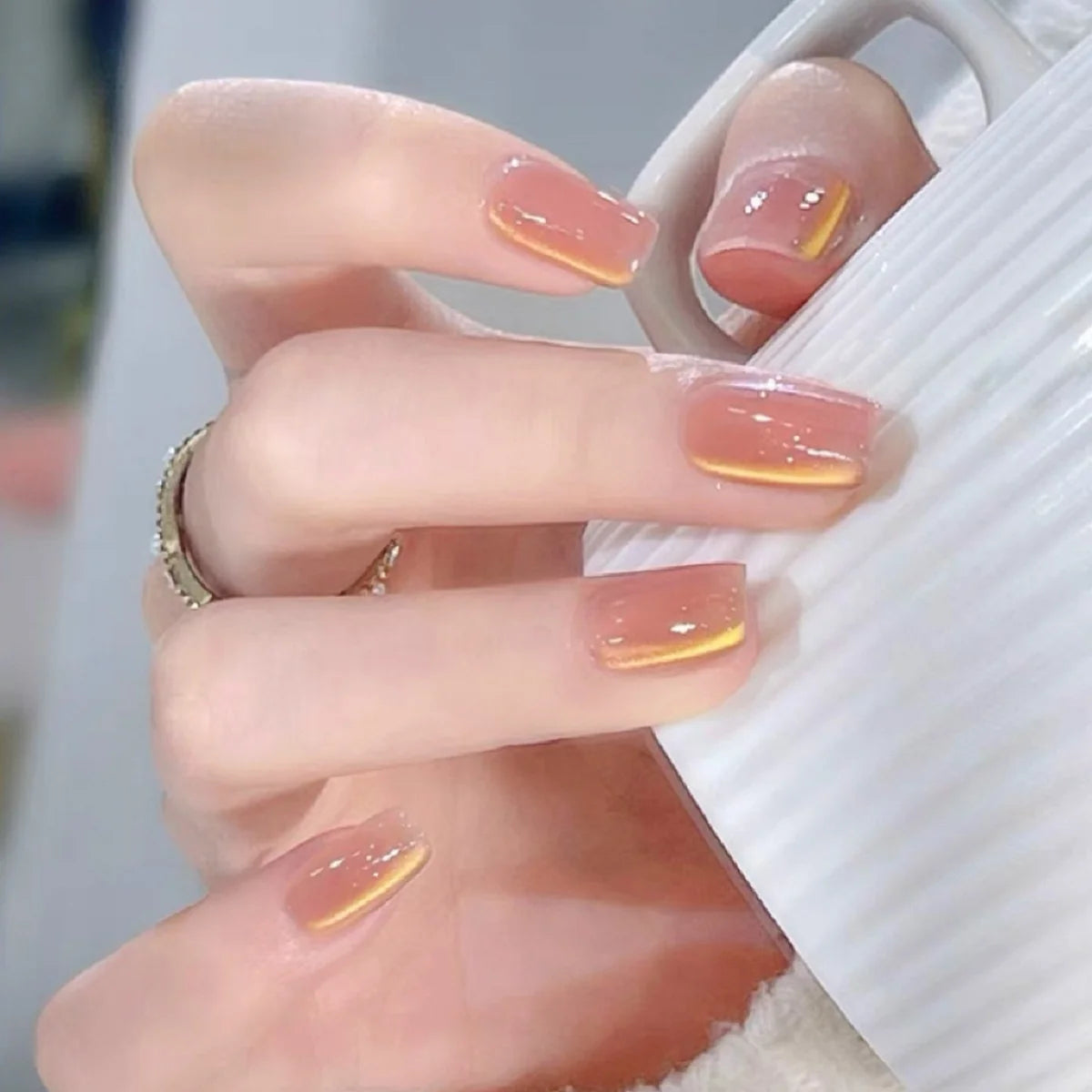 24PCS/1BOX Cat's Eye Fake Nails Phototherapy Gand-worn Armor Fake Nails